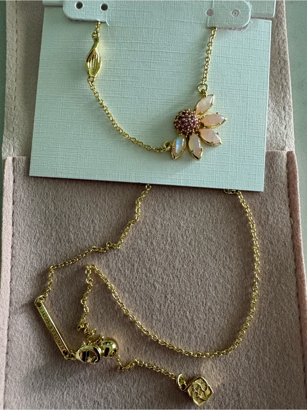 Kendra Scott Anya flower necklace - Picture 3 of 5